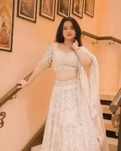 Escort Manali